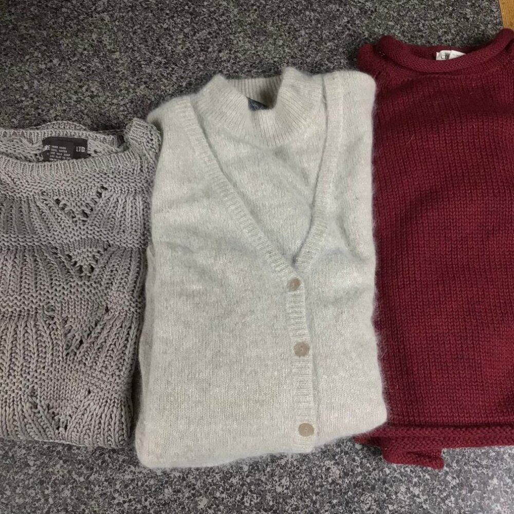 vintage fab sweaters-Small